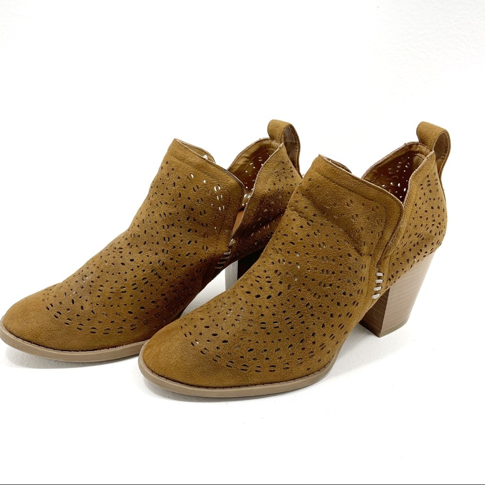 Francesca Remedy Perforated booties 9